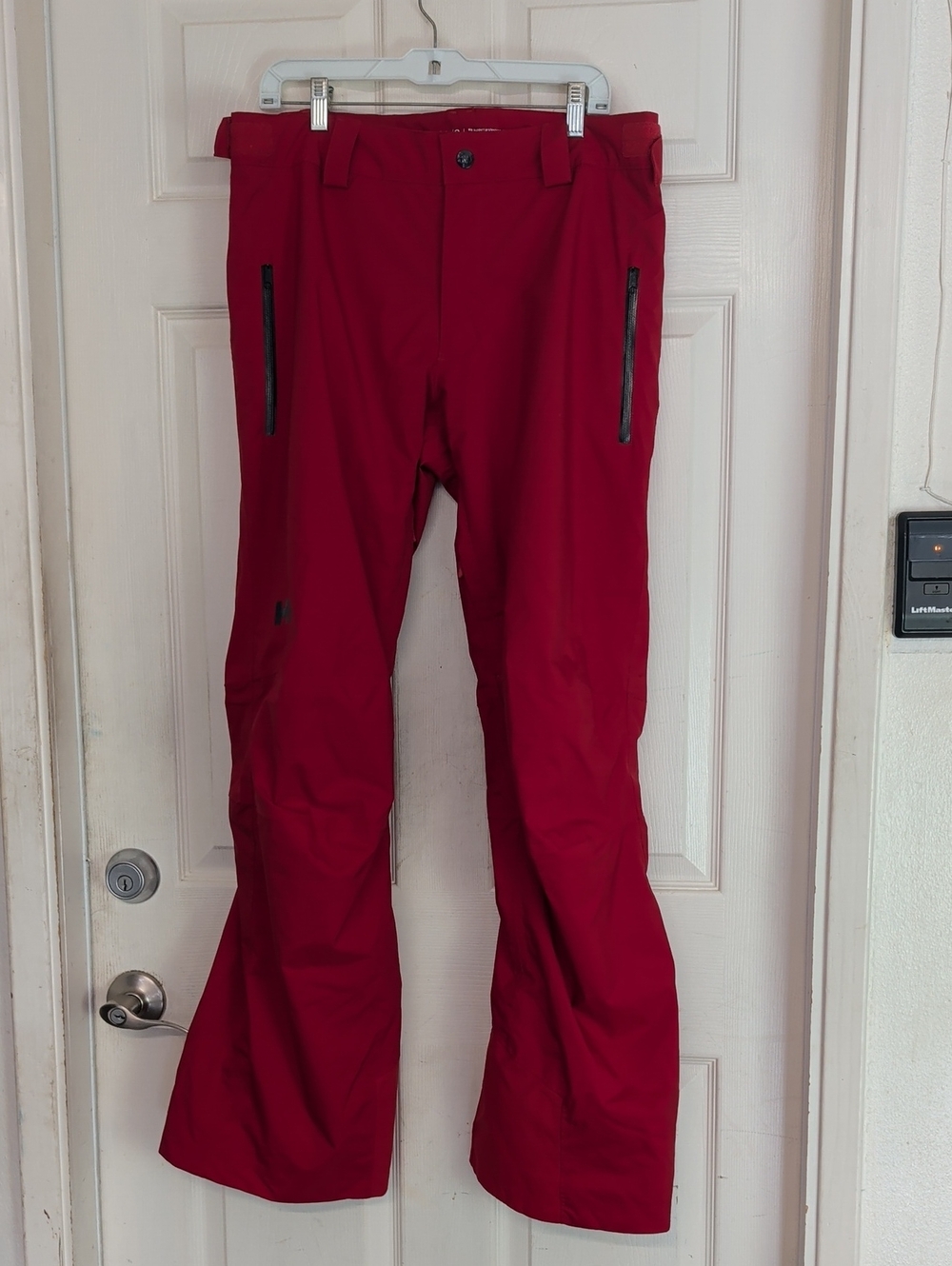 Helly Hansen Legendary Ski Pants Mens Large Red Waterproof Insulated Snow